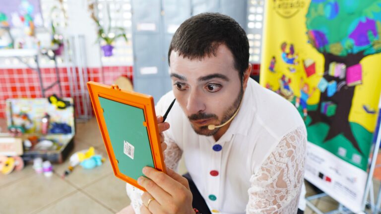 Feijão Letrado doa 696 livros e leva diversão e arte a estudantes de Indaiatuba
